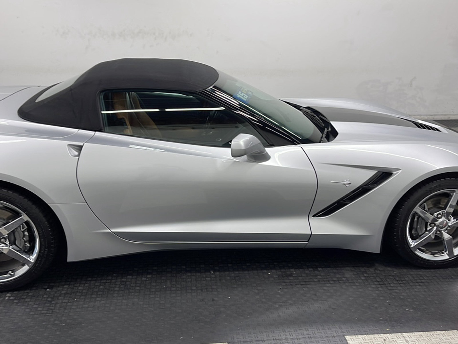 Used 2015 Chevrolet Corvette Stingray Convertible w/ 2LT Preferred Equipment Group RWD image 19