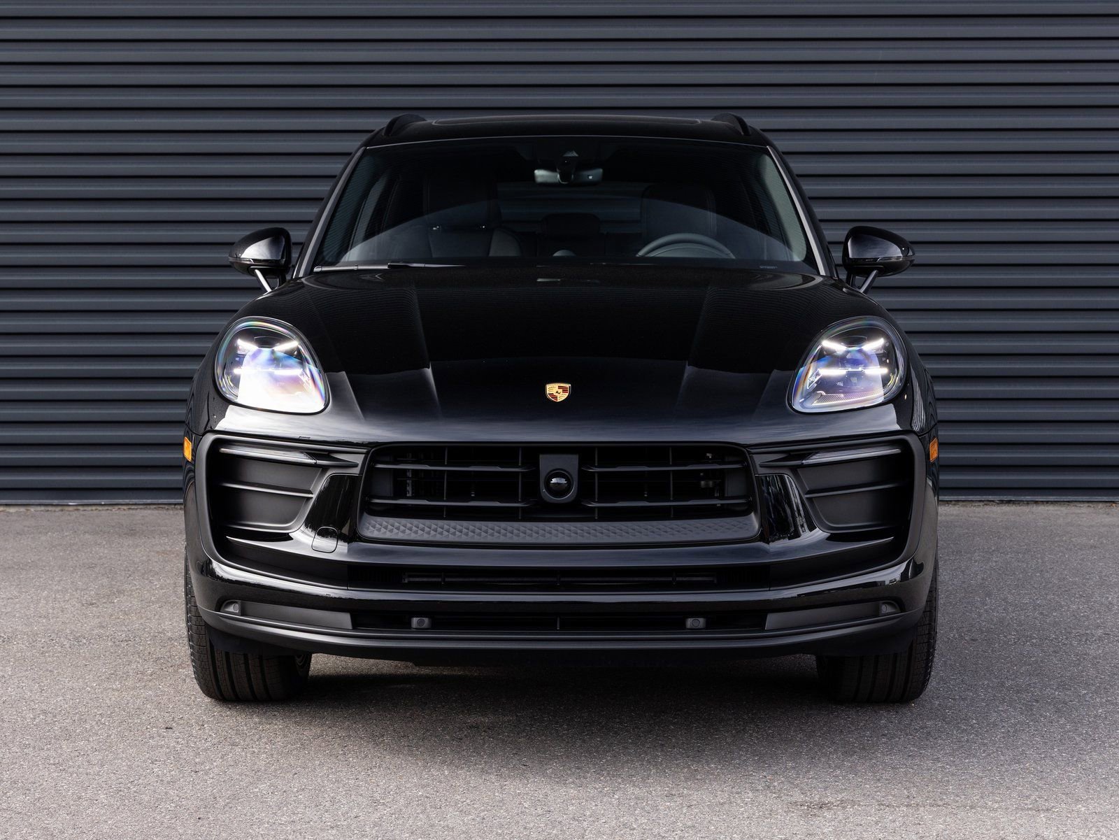 Certified 2026 Porsche Macan AWD/4WD image 7