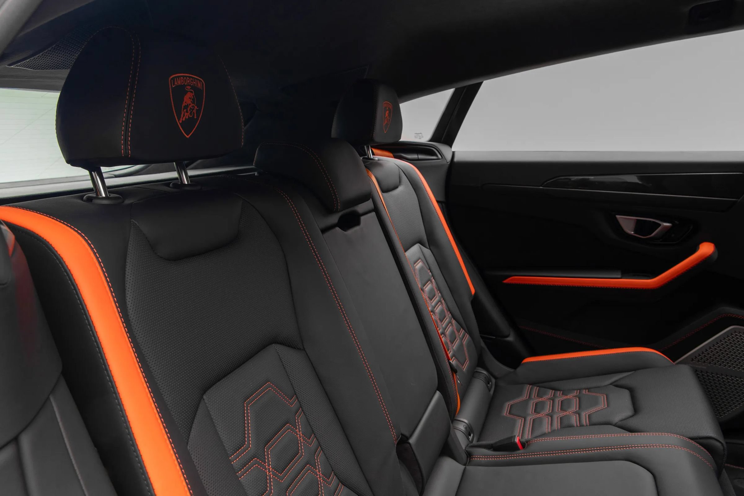 Used 2026 Lamborghini Urus SE AWD/4WD image 13