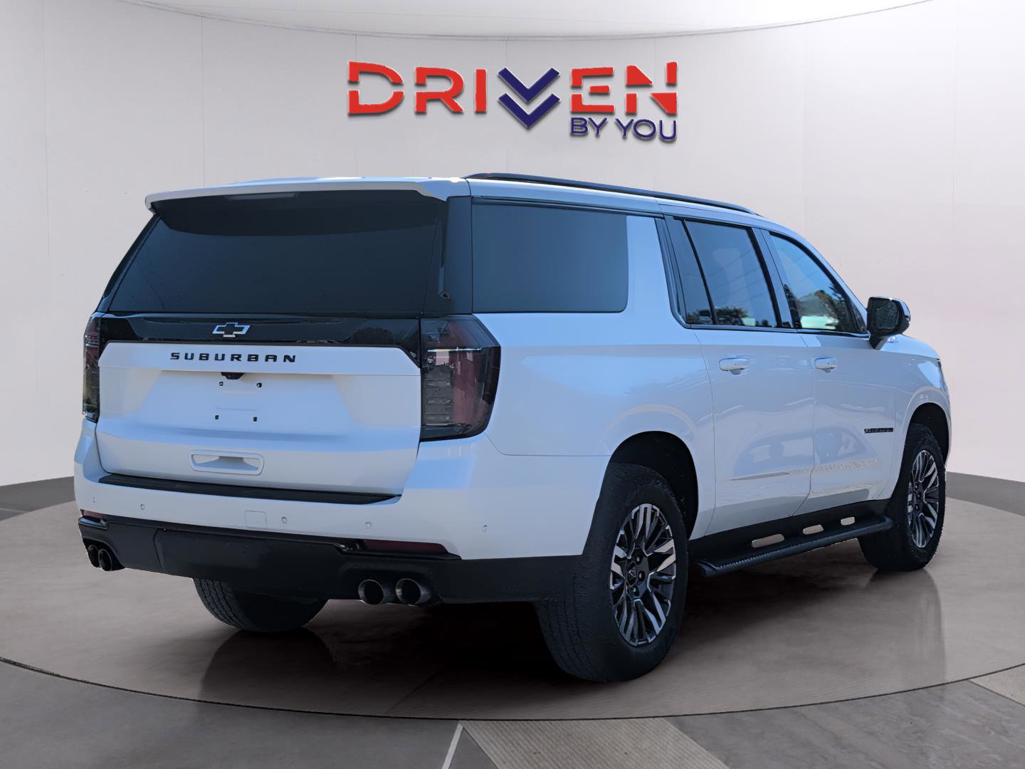 Used 2025 Chevrolet Suburban Z71 AWD/4WD image 5