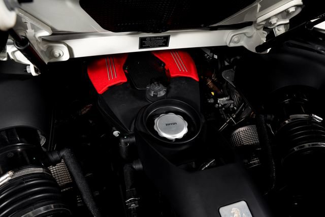Used 2016 Ferrari 488 Spider RWD image 10