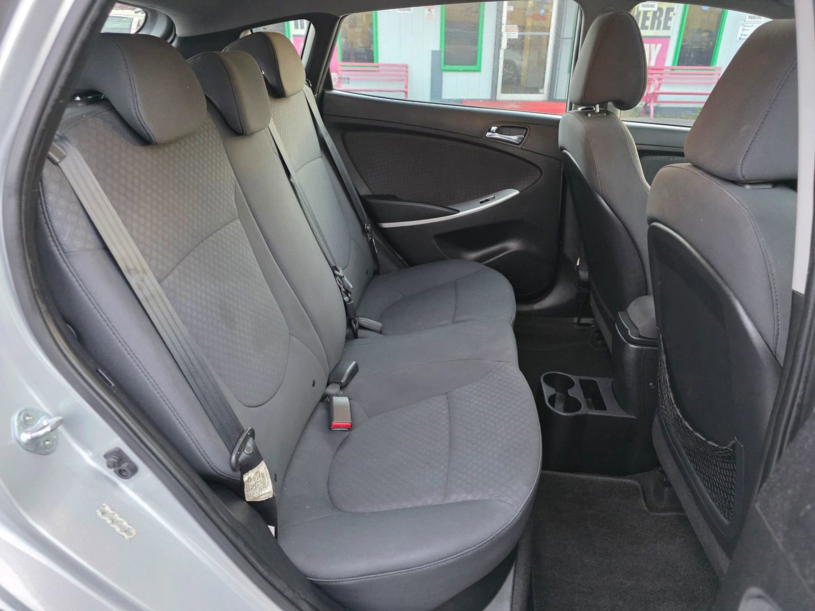 Used 2014 Hyundai Accent SE w/ Option Group 3 FWD image 11