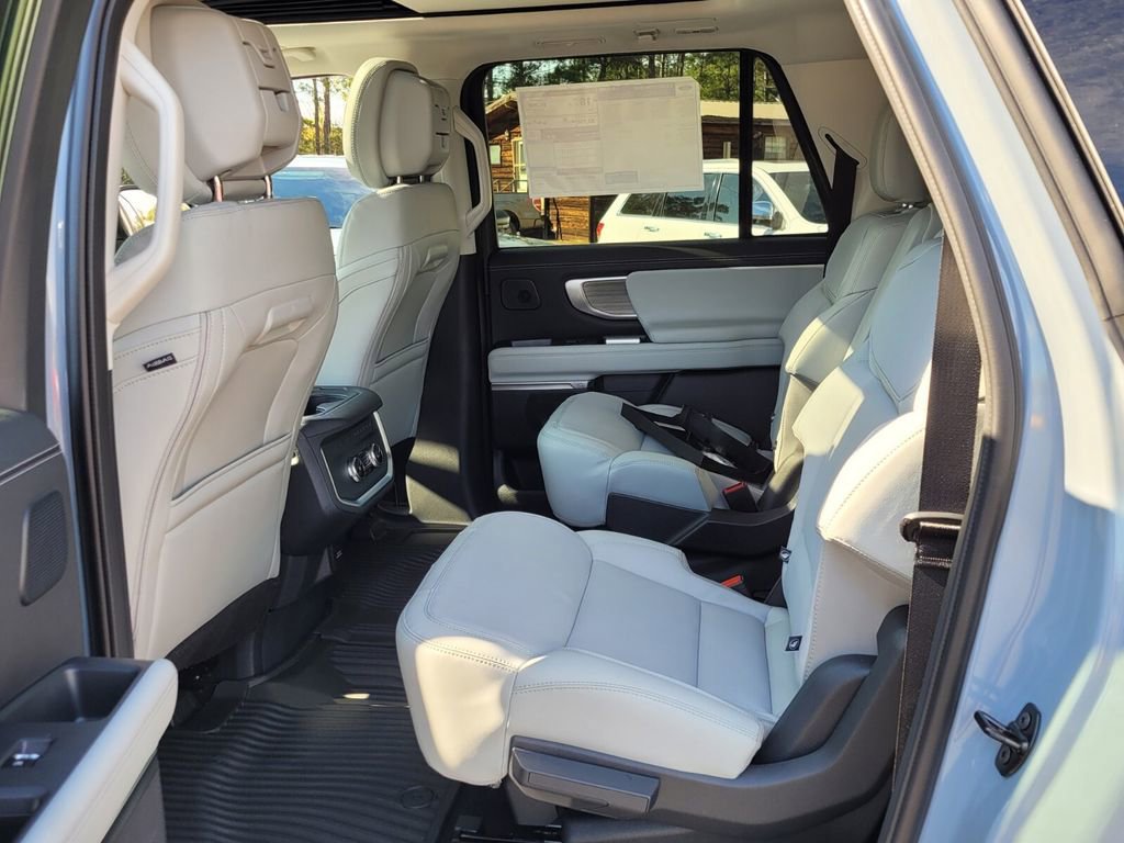 New 2026 Ford Expedition Max Platinum w/ Driver's Package image 6