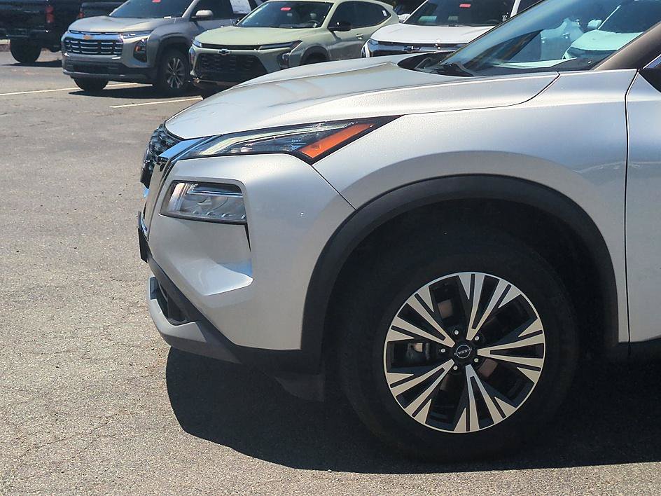 Used 2023 Nissan Rogue SV FWD image 10