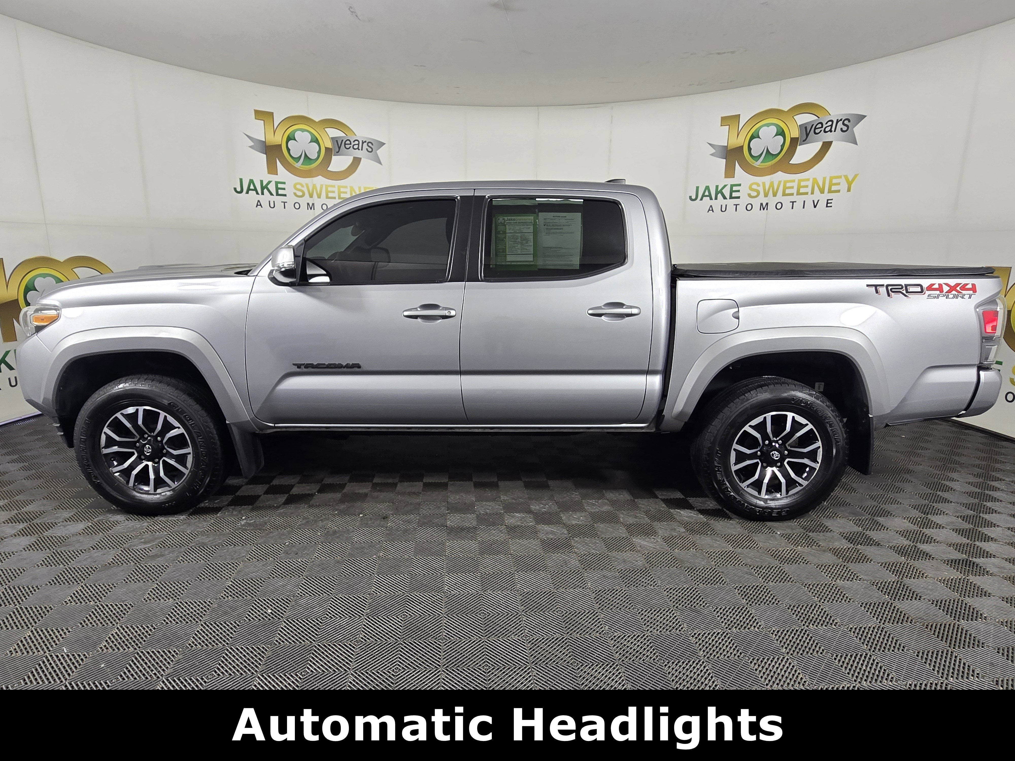 Used 2021 Toyota Tacoma TRD Sport w/ Technology Package image 4