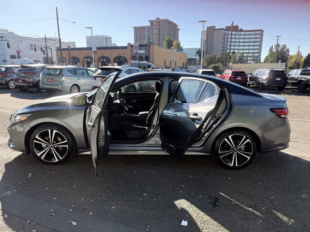 Used 2023 Nissan Sentra SR FWD image 15