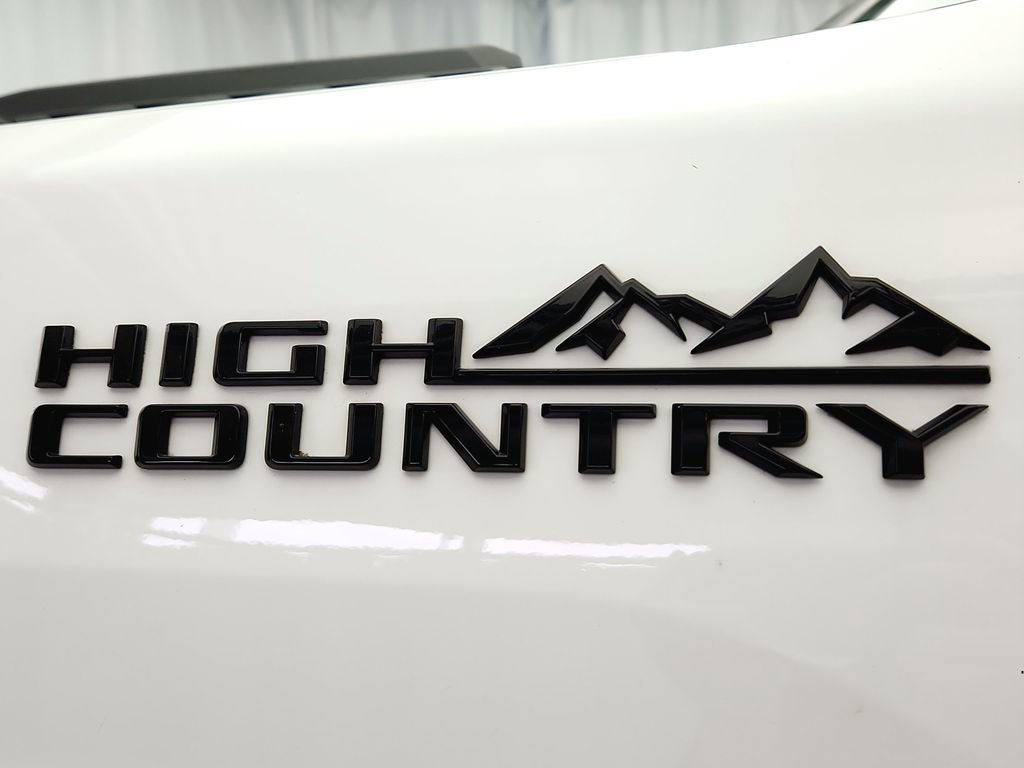 Used 2020 Chevrolet Silverado 2500 High Country w/ LPO, Dark Essentials Package AWD/4WD image 38