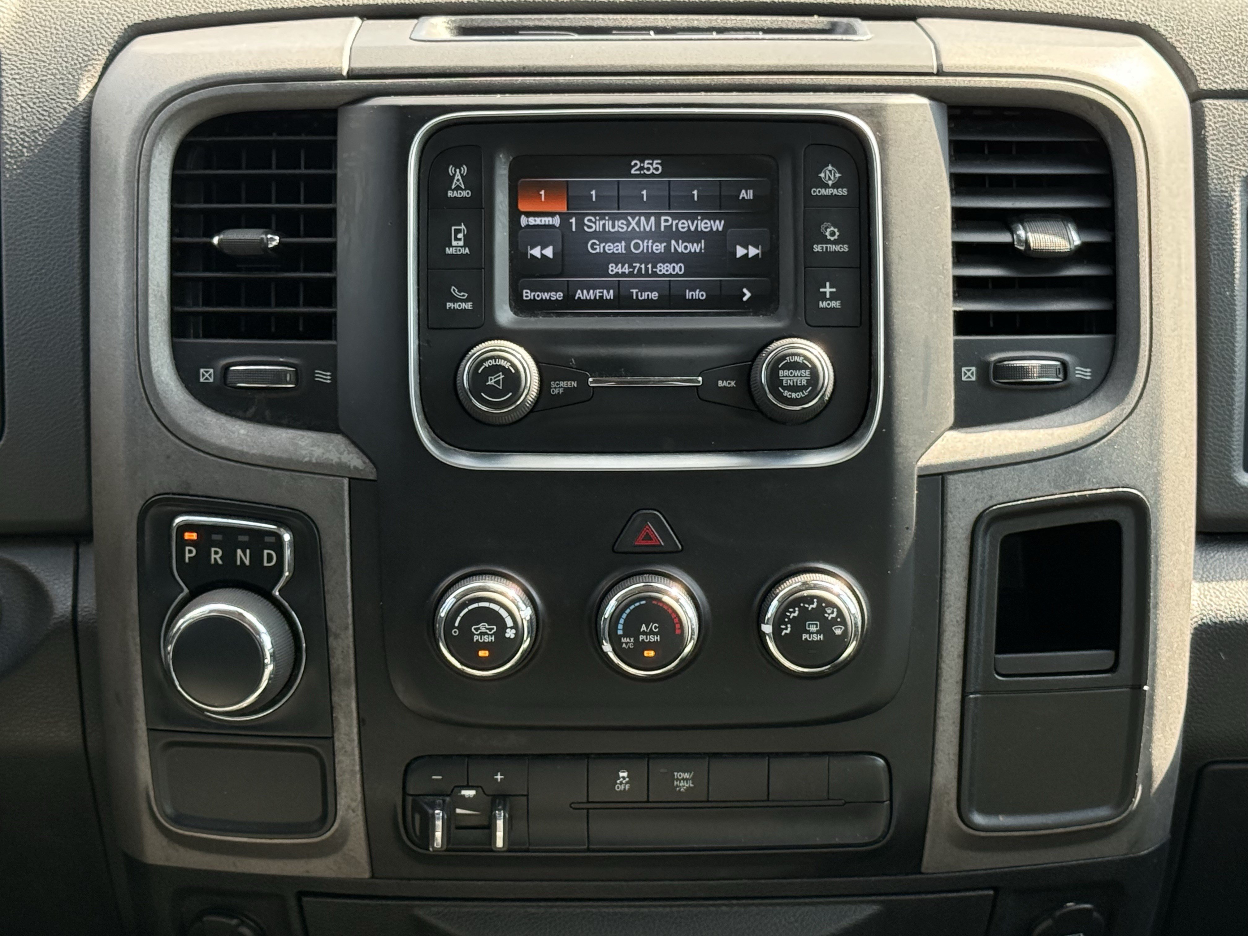 Used 2015 RAM 1500 Express RWD image 29