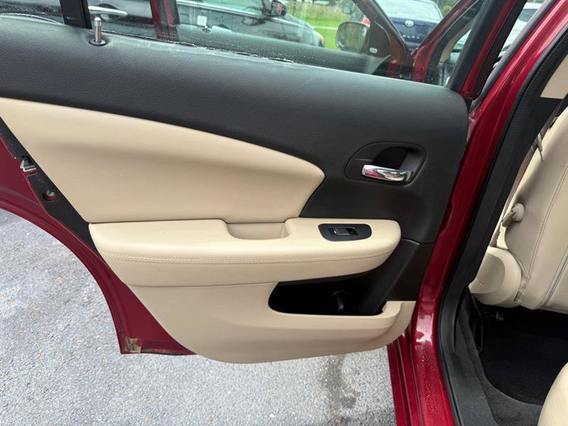Used 2014 Chrysler 200 Limited w/ Sun/Sound Group FWD image 31