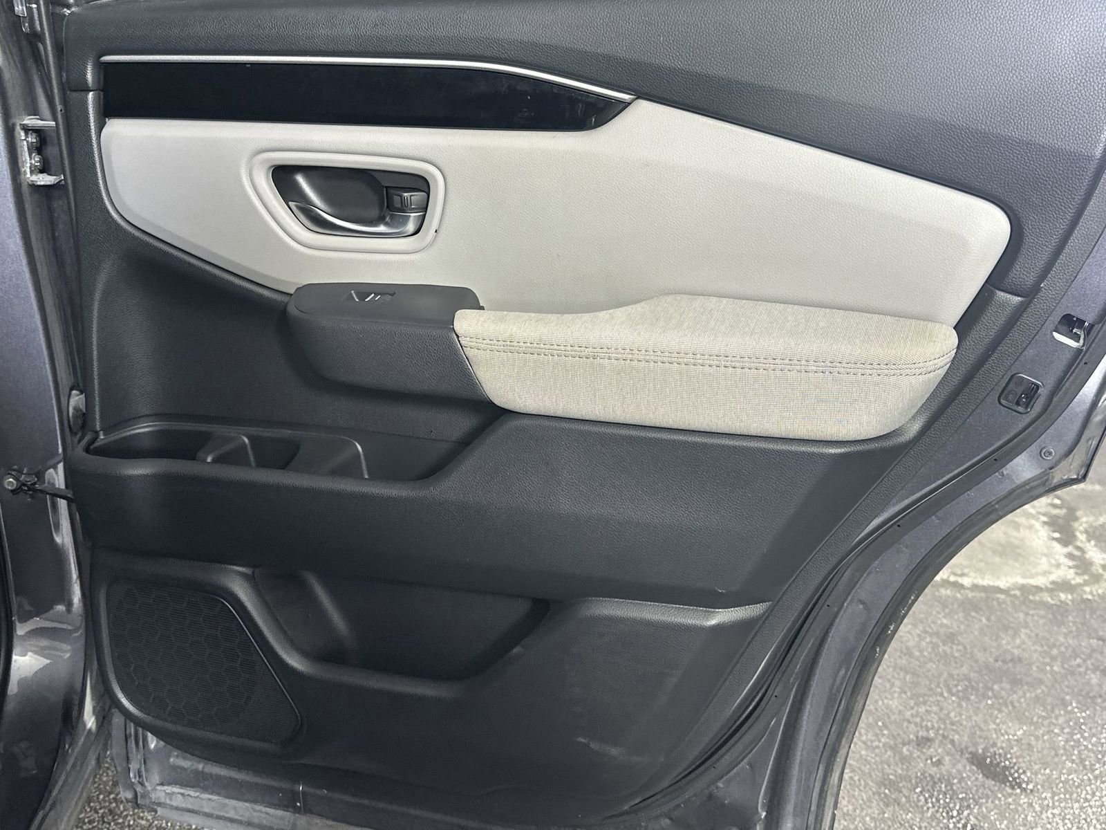 Used 2023 Honda Pilot LX image 35