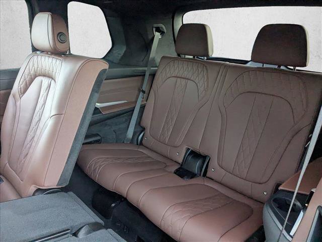 Used 2025 BMW X7 M60i image 20