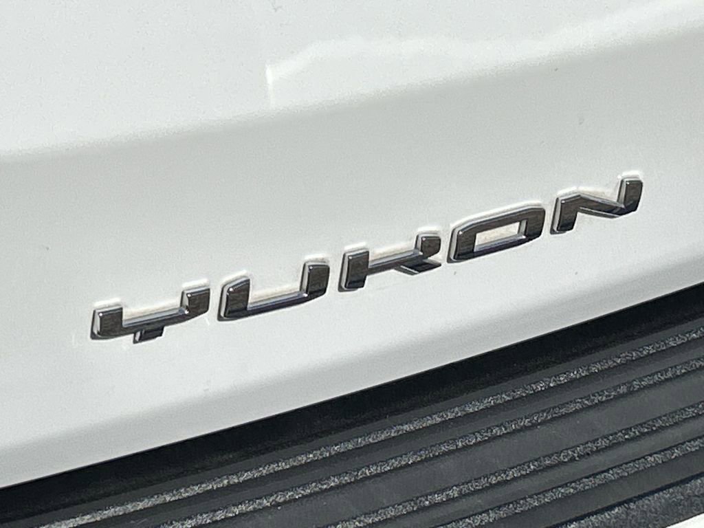 Used 2021 GMC Yukon SLE w/ Gmc Pro Safety Plus Package image 32