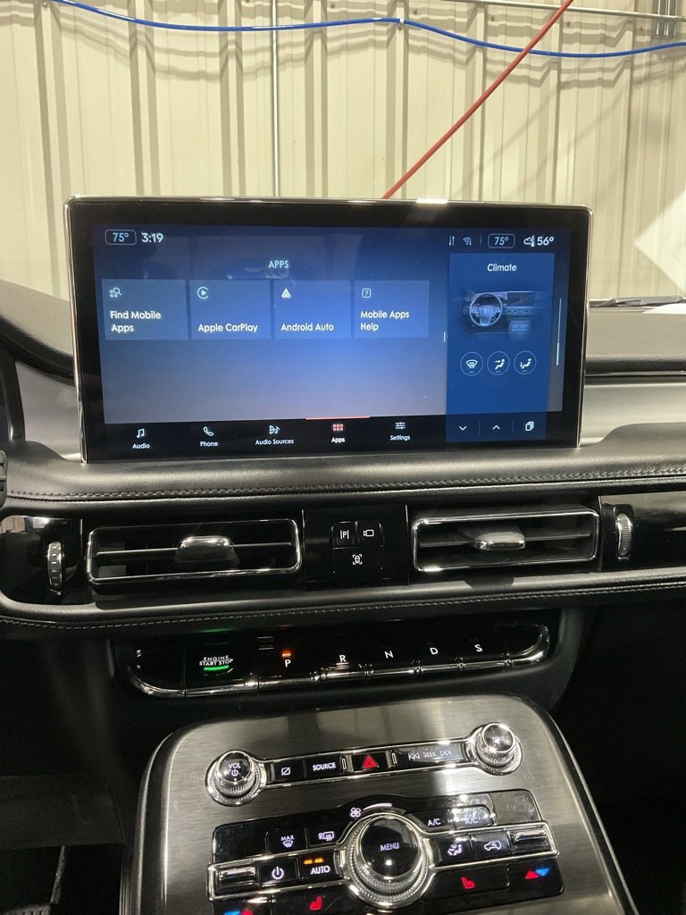 Used 2022 Lincoln Nautilus Standard image 17