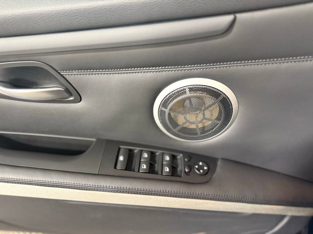 Used 2013 BMW M3 Convertible image 17