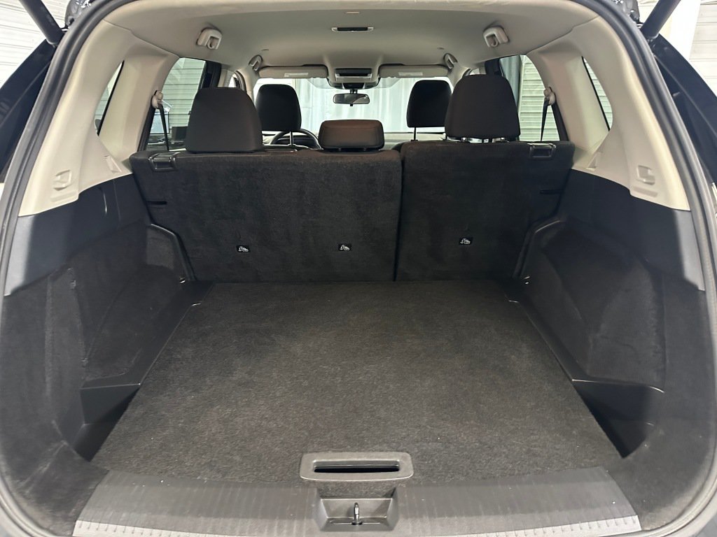 Used 2024 Nissan Rogue SV AWD/4WD image 23