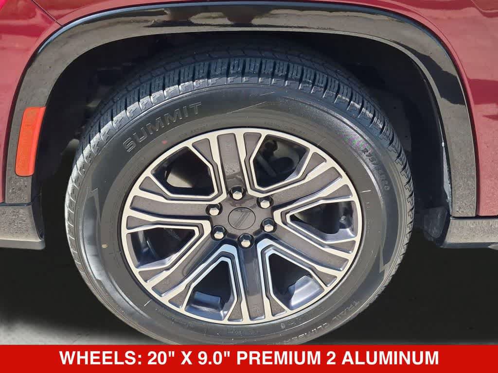 Used 2024 Jeep Wagoneer L Series II w/ Flexible Seating Group AWD/4WD image 13