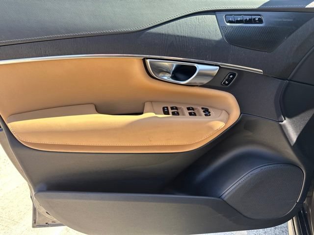 Certified 2023 Volvo XC90 B6 Ultimate AWD/4WD image 18
