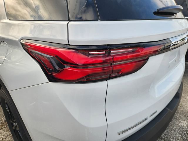 Used 2023 Chevrolet Traverse LT AWD/4WD image 7