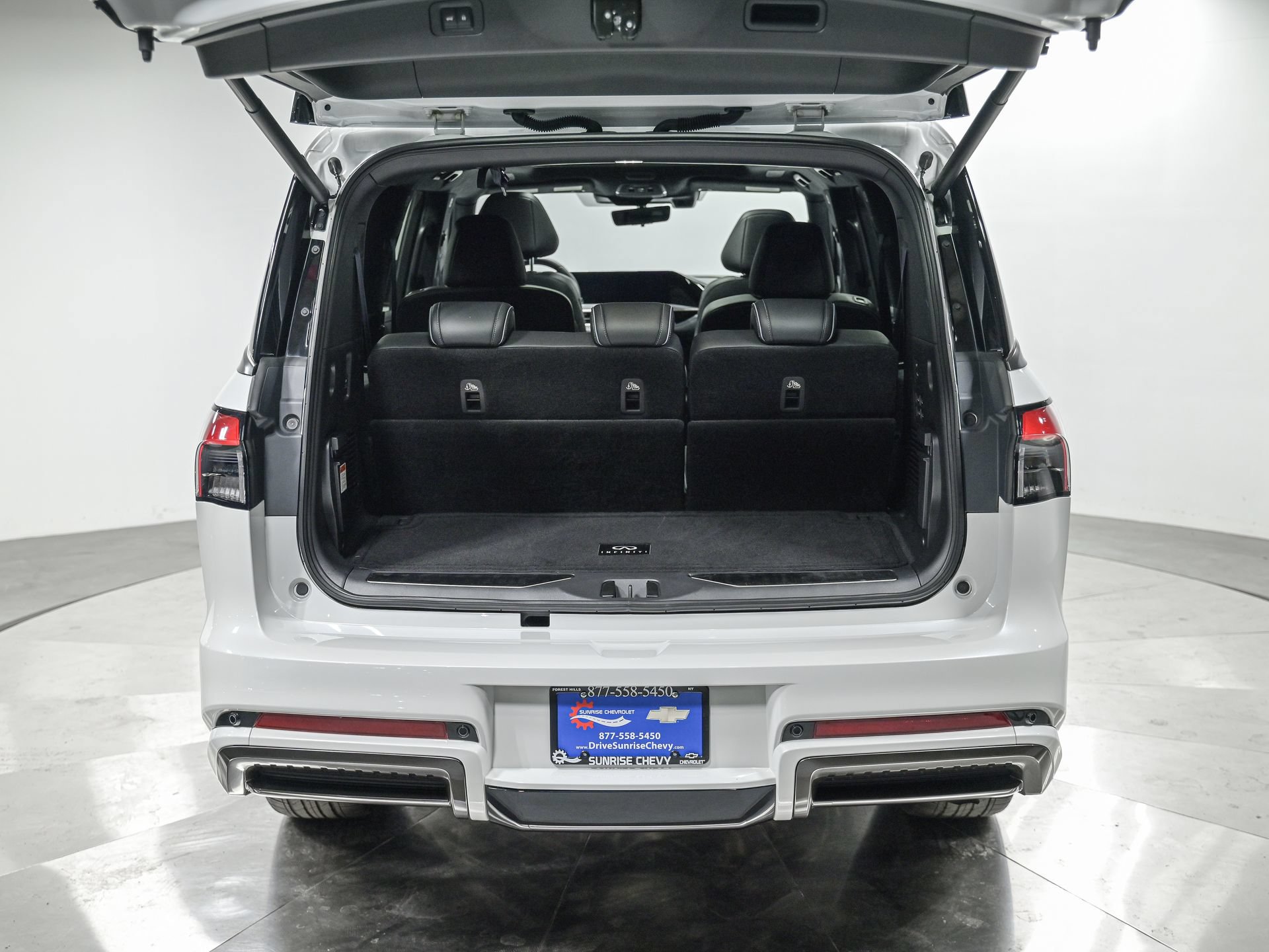 Used 2026 INFINITI QX80 Autograph w/ Premium Cargo Package AWD/4WD image 6