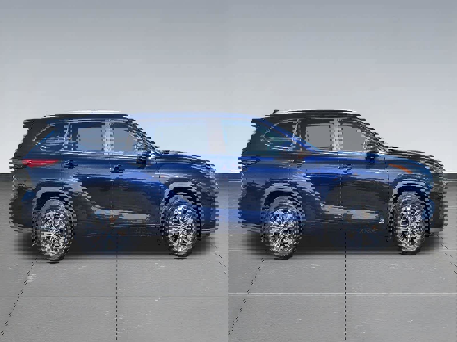 Used 2023 Toyota Highlander XLE AWD/4WD image 6