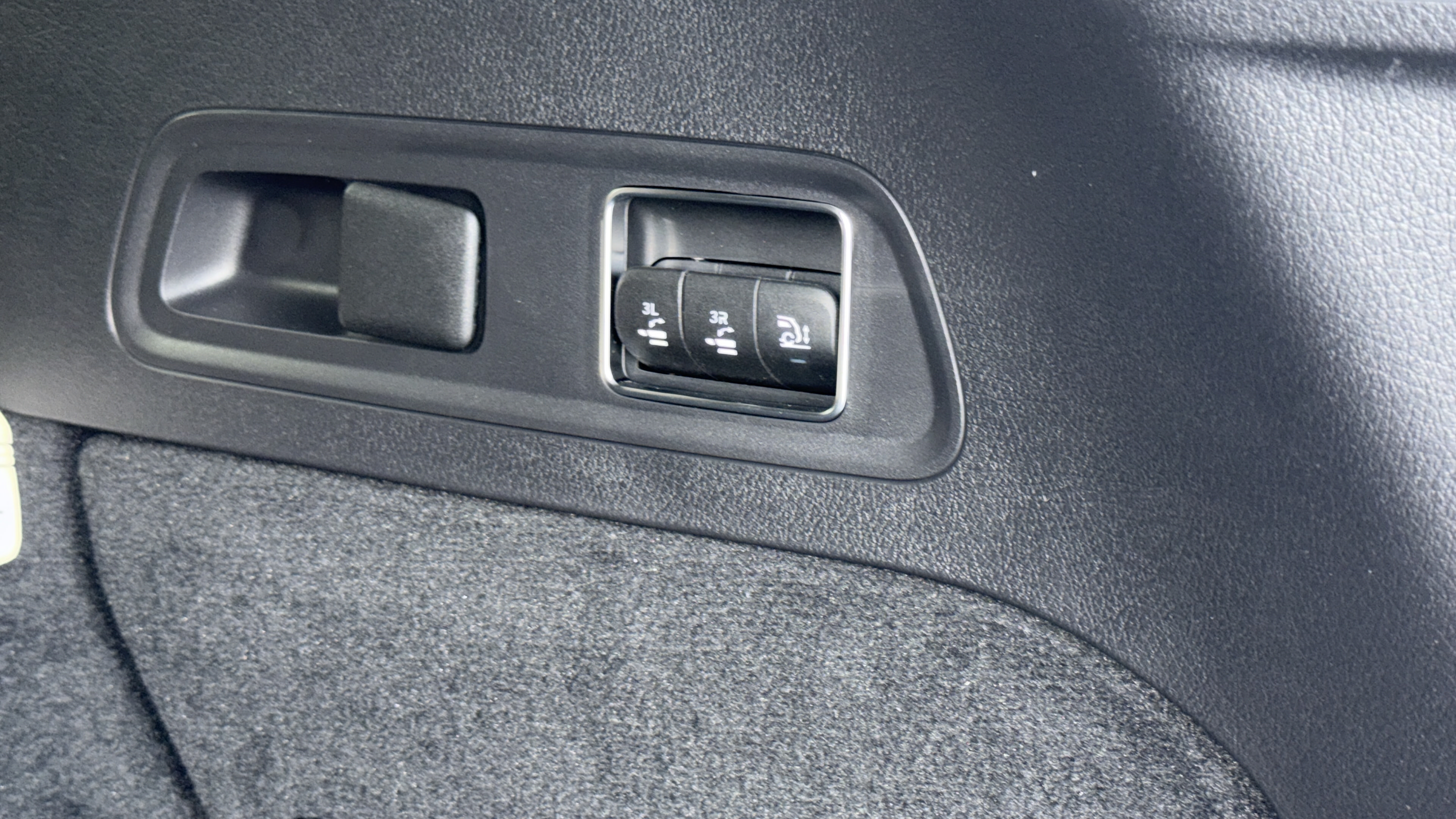 Certified 2026 Mercedes-Benz GLS 450 4MATIC image 12