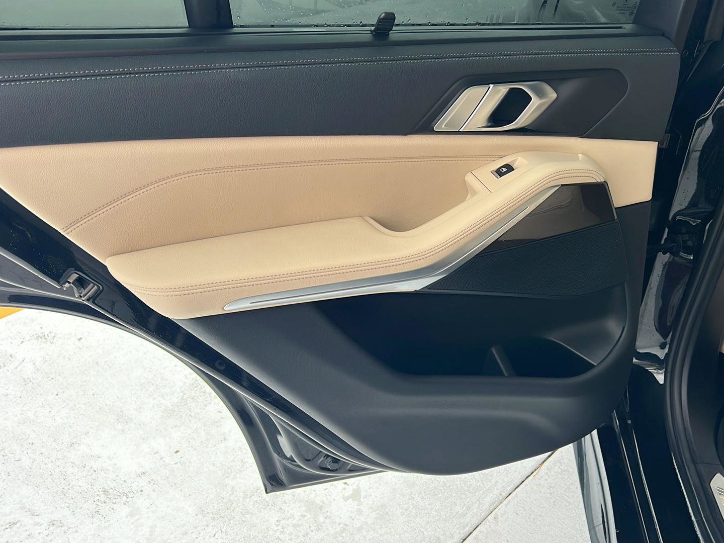 Certified 2022 BMW X5 xDrive40i w/ M Sport Package image 18