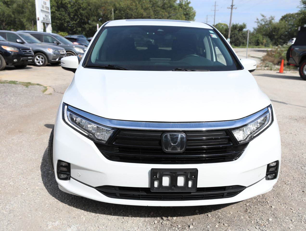 Used 2022 Honda Odyssey Elite image 3