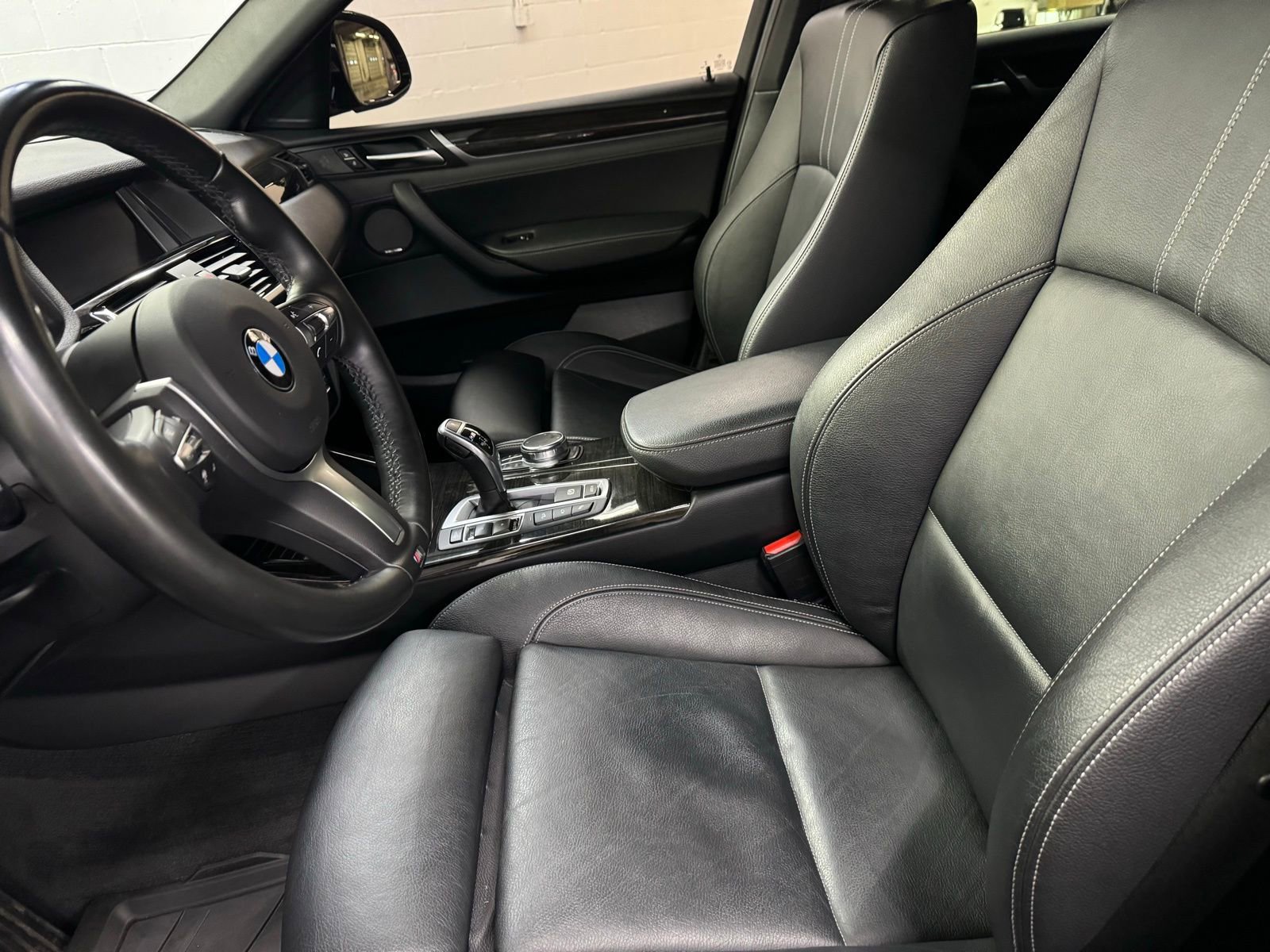 Used 2017 BMW X4 M40i image 10