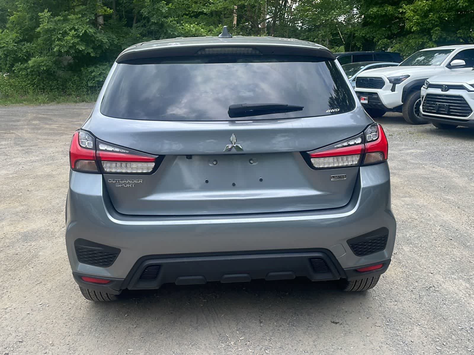 Used 2025 Mitsubishi Outlander Sport LE AWD/4WD image 6