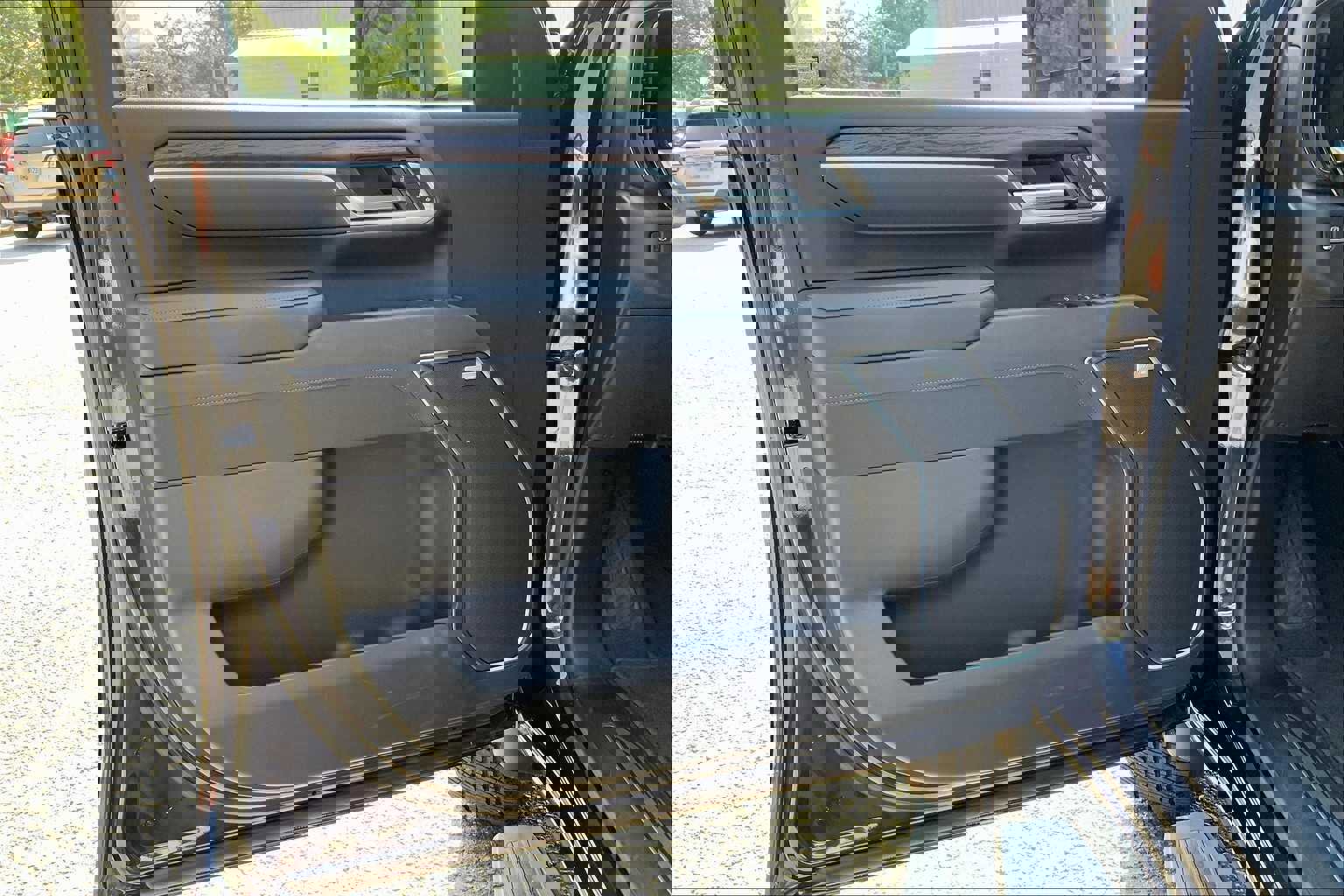 New 2025 GMC Sierra 3500 SLT w/ SLT Premium Package image 10