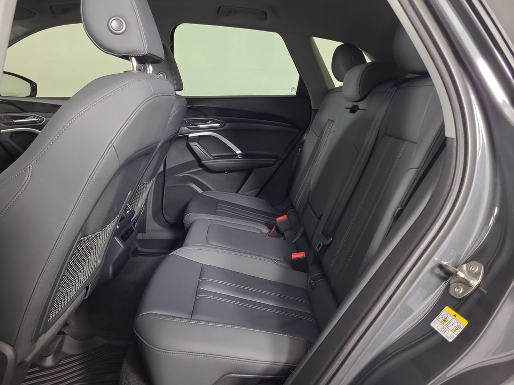 Used 2025 Audi Q5 Premium AWD/4WD image 19