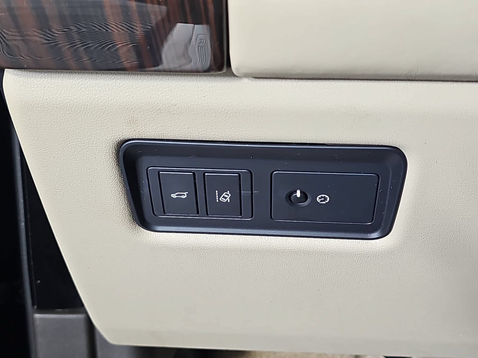 Used 2017 Land Rover Range Rover HSE AWD/4WD image 26