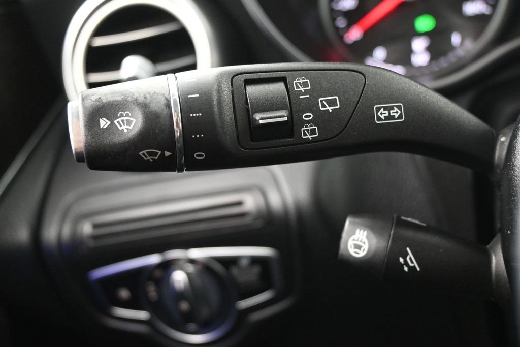 Used 2020 Mercedes-Benz GLC 300 4MATIC image 18