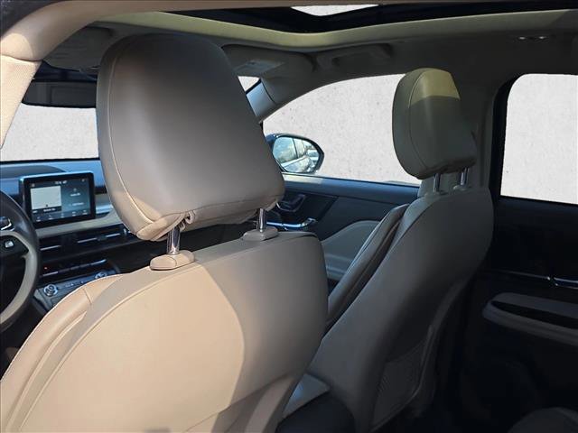 Used 2022 Lincoln Corsair AWD w/ Premium Package image 14