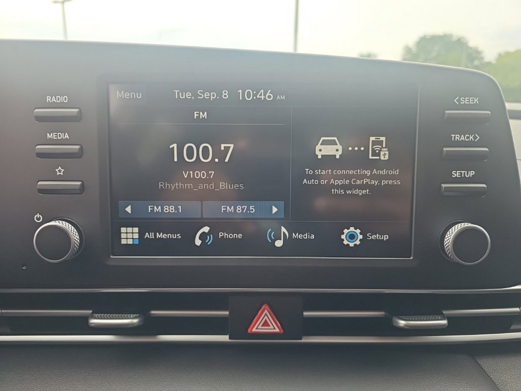 New 2026 Hyundai Elantra SE FWD image 17
