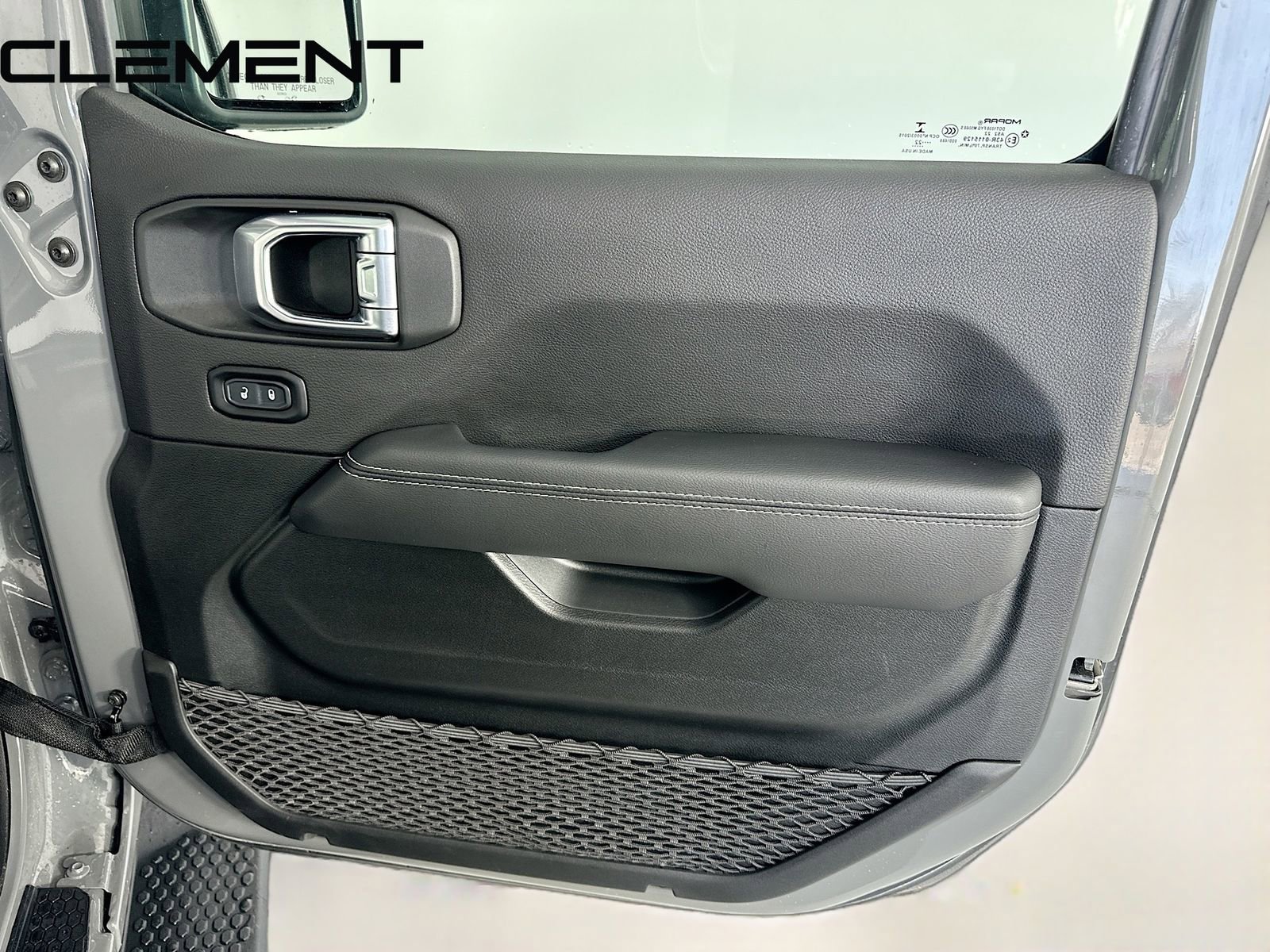 Used 2022 Jeep Wrangler Unlimited Sahara w/ Cold Weather Group image 35