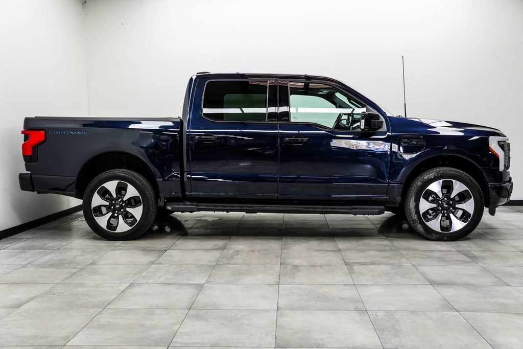Used 2022 Ford F150 Lightning Platinum image 10