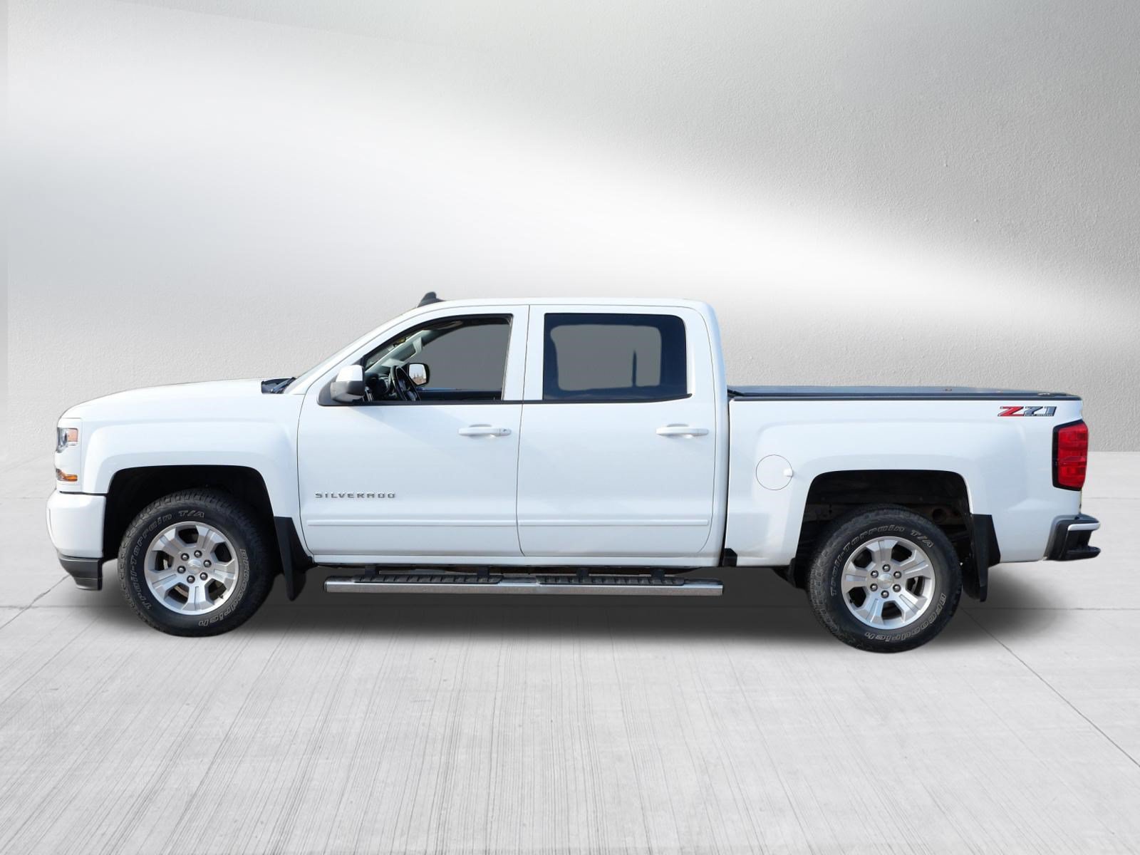 Used 2018 Chevrolet Silverado 1500 LT w/ All Star Edition AWD/4WD image 4