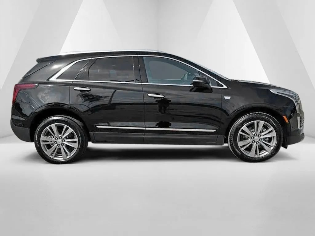 New 2026 Cadillac XT5 Premium Luxury w/ LPO, Floor Liner Package AWD/4WD image 8