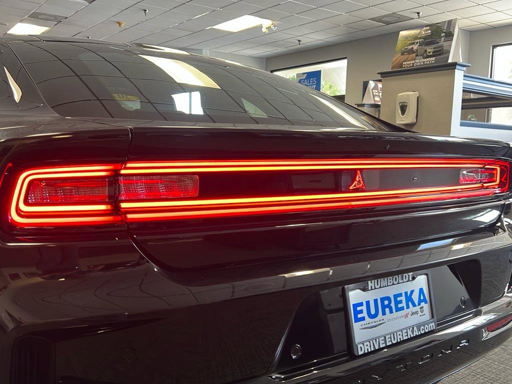 Used 2024 Dodge Charger R/T w/ Plus Group image 8