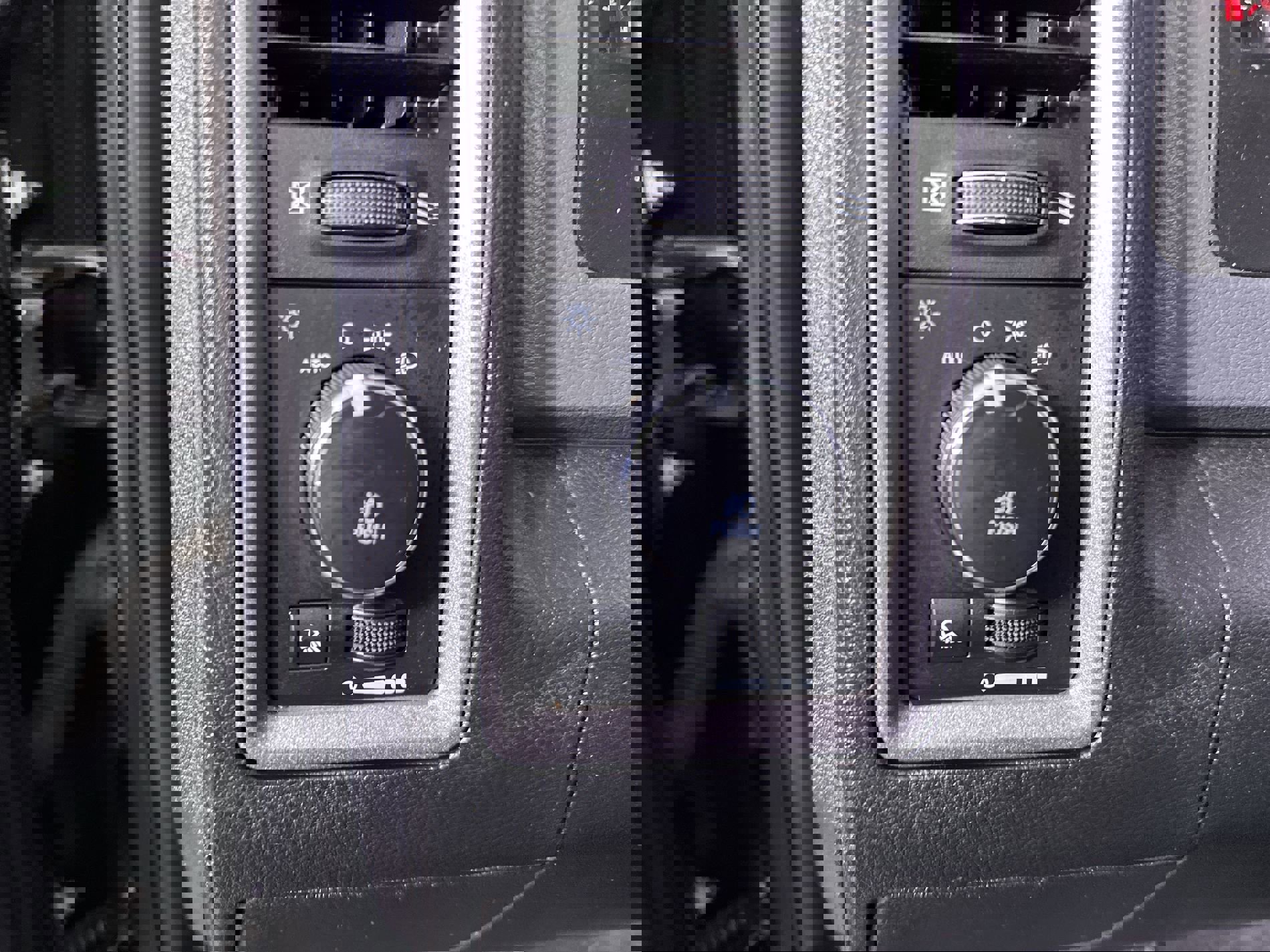 Used 2018 RAM 1500 Express image 54