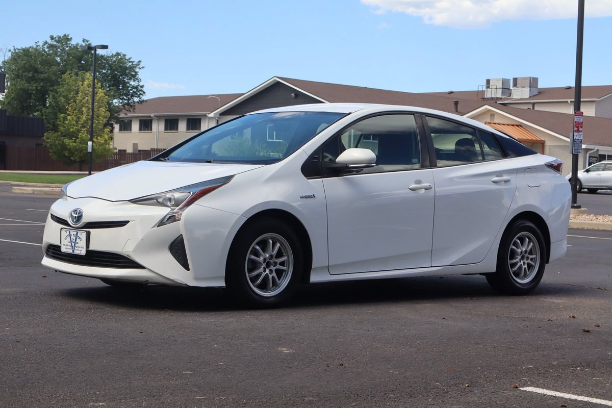 Used 2016 Toyota Prius Two FWD image 11