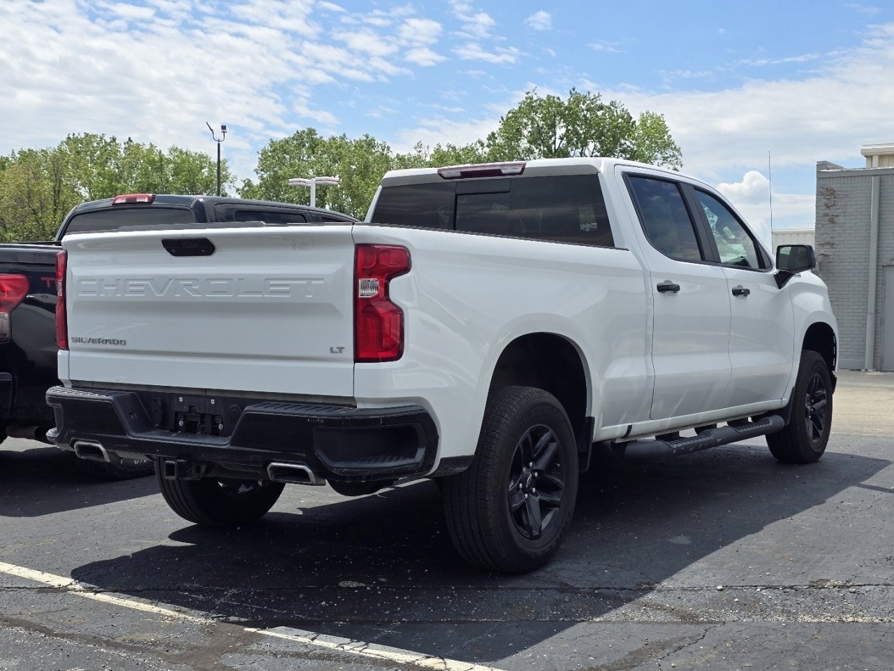 Used 2020 Chevrolet Silverado 1500 LT Trail Boss AWD/4WD image 7
