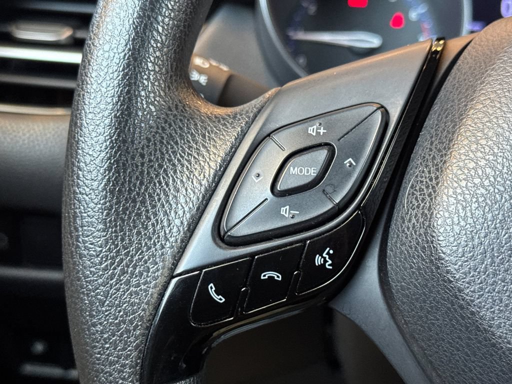 Used 2019 Toyota C-HR LE FWD image 28