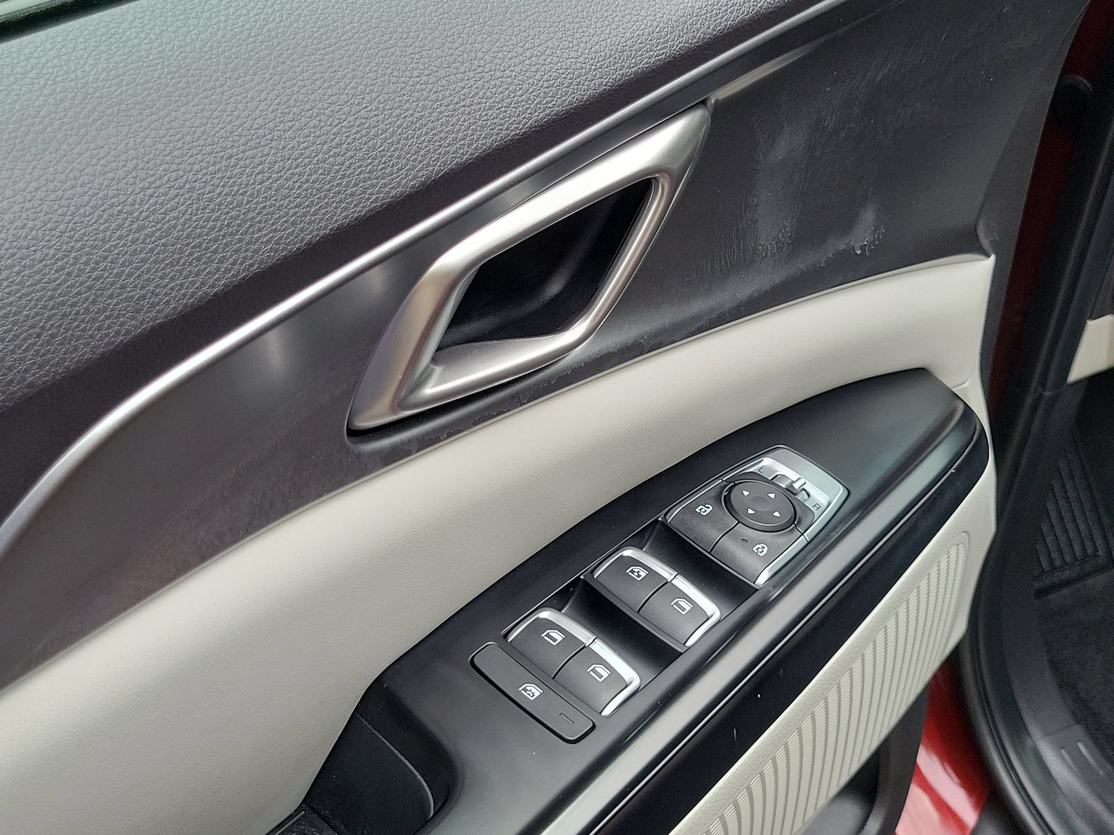 Certified 2023 Kia Carnival LX FWD image 8