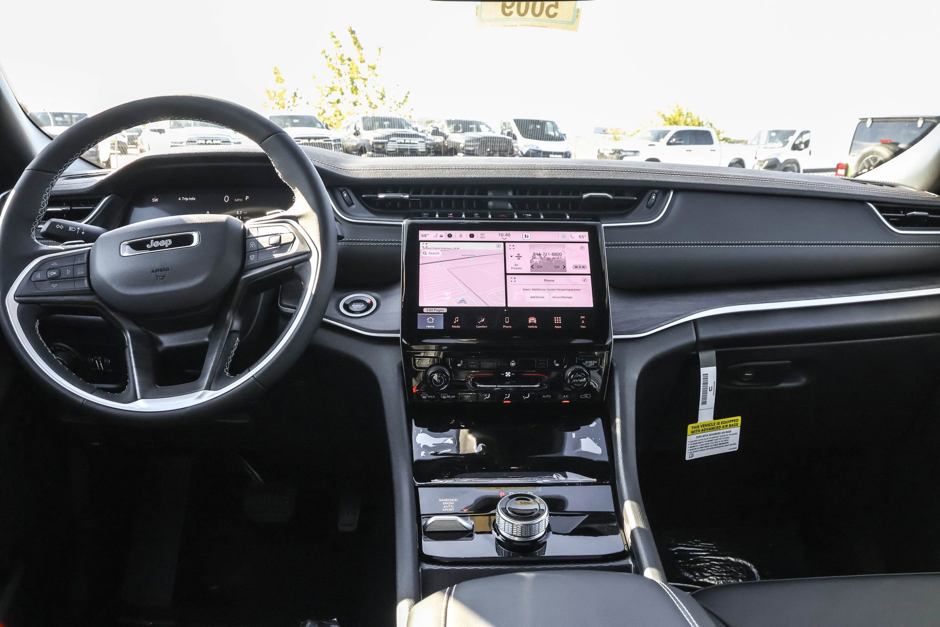 New 2025 Jeep Grand Cherokee Limited w/ Black Appearance Package image 15