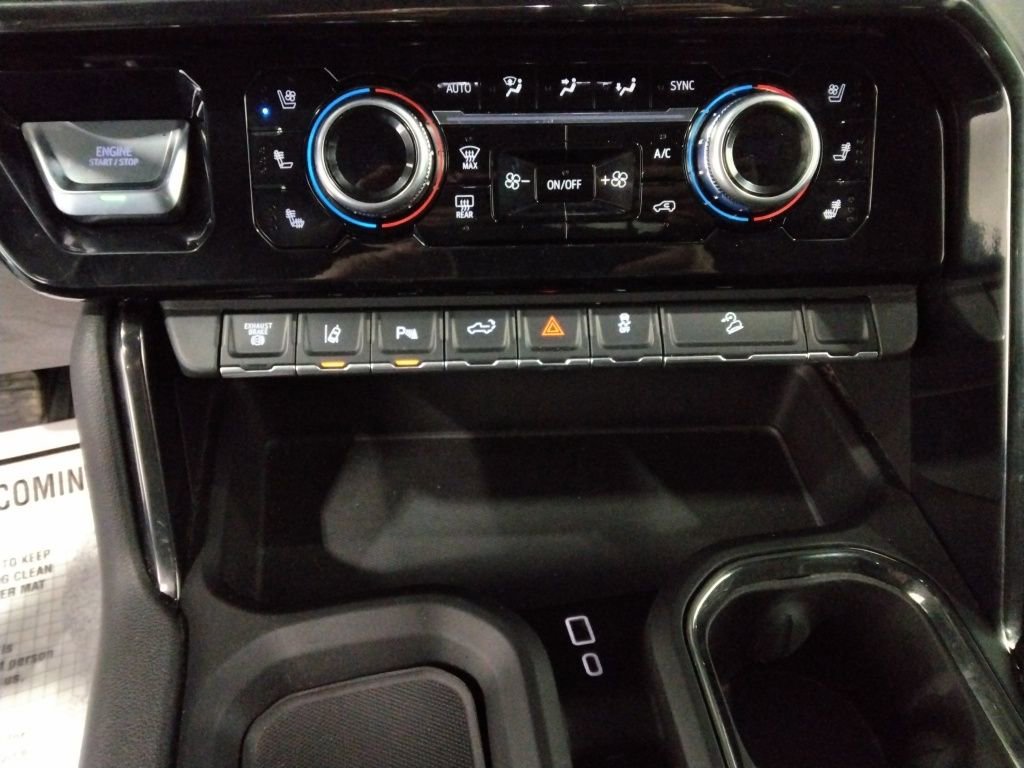 Used 2024 GMC Sierra 2500 AT4 w/ AT4 Premium Plus Package image 18