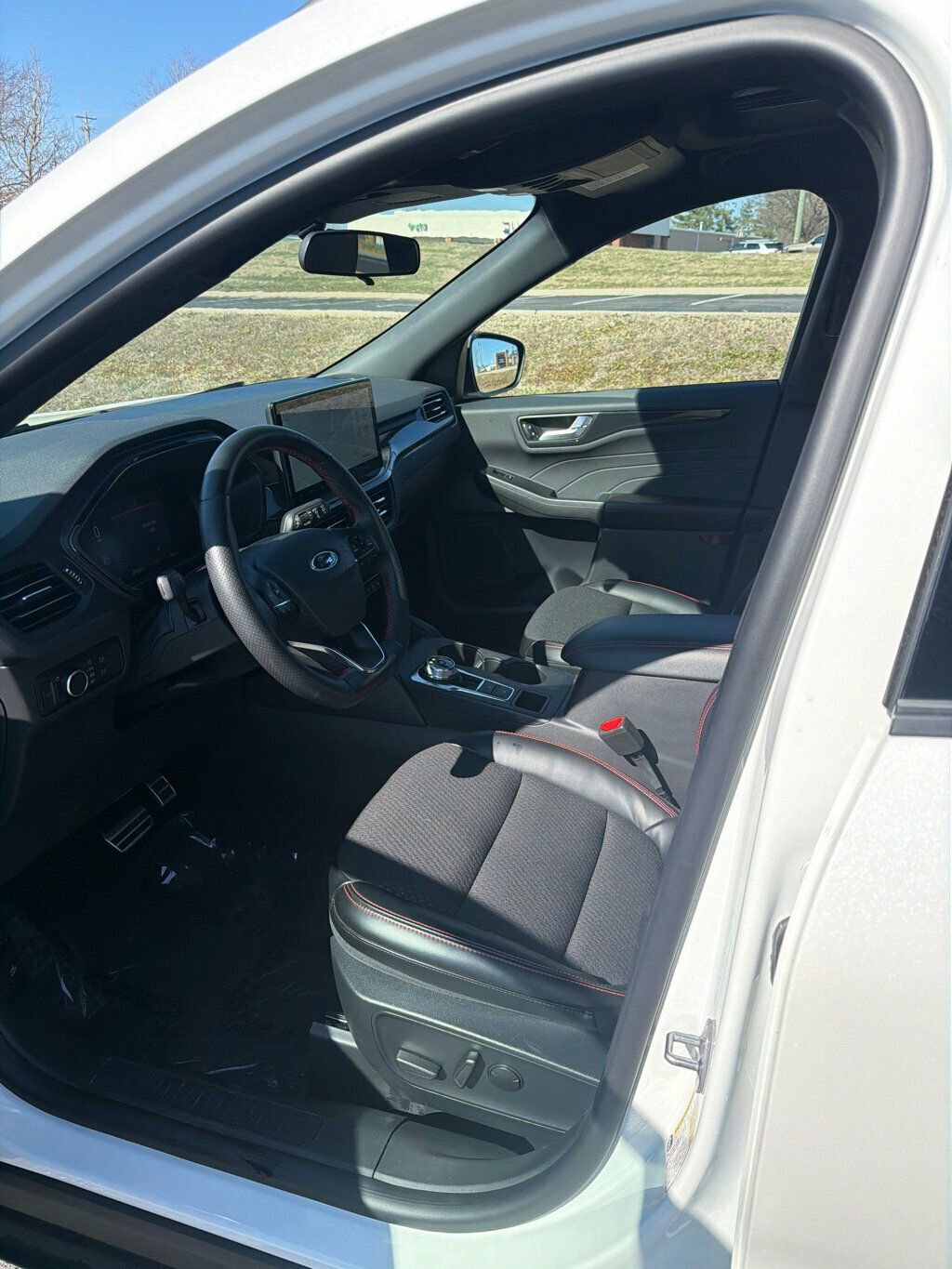 Used 2024 Ford Escape ST-Line w/ Tech Pack #1 image 9