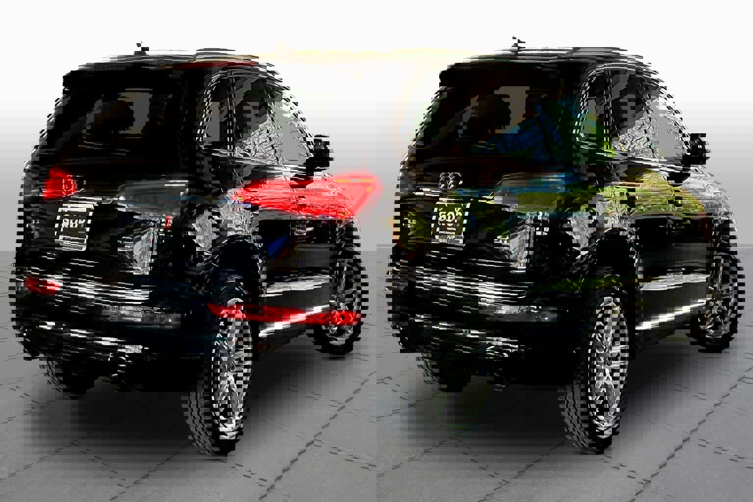 Used 2015 Audi Q5 2.0T Premium Plus w/ Technology Package image 12