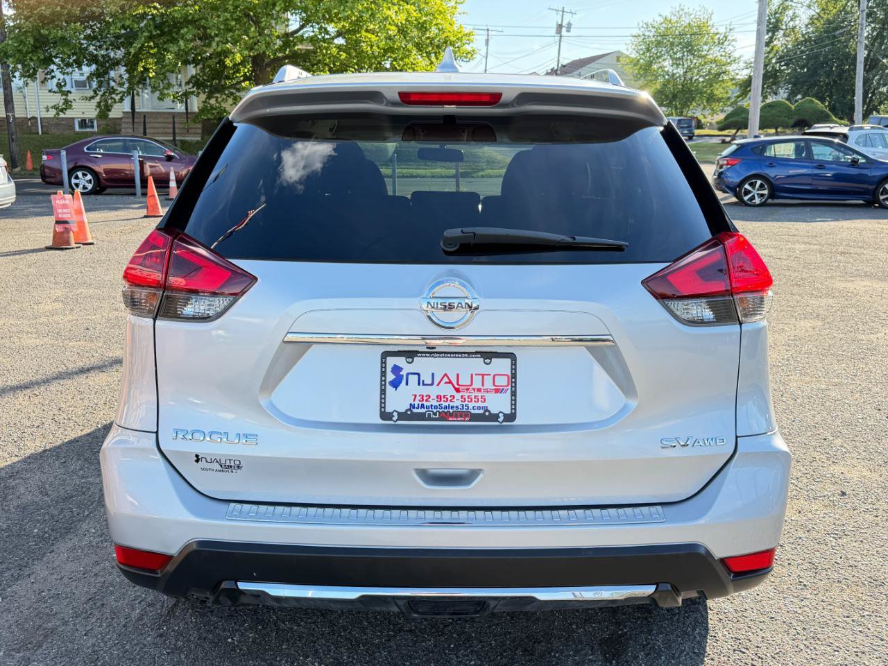 Used 2018 Nissan Rogue SV AWD/4WD image 5